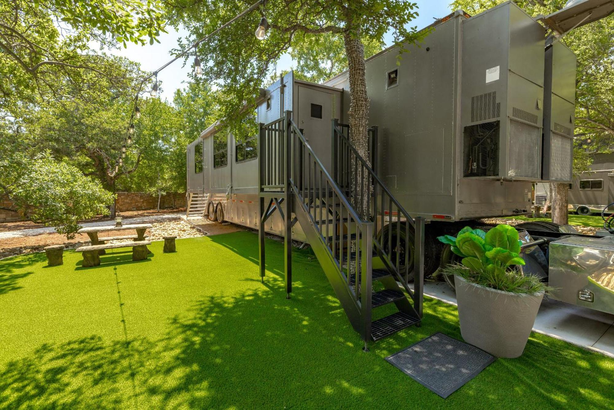 7744 Ranch Glamping Resort 오스틴 객실 사진